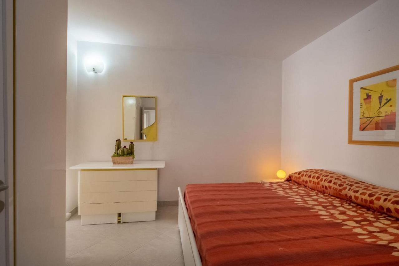 Perla Marina Apartment Torre Pali Ngoại thất bức ảnh