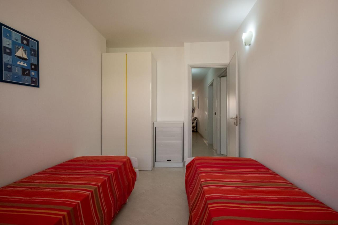 Perla Marina Apartment Torre Pali Ngoại thất bức ảnh
